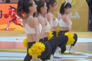 媒体人晒亚洲大学生篮球联赛啦啦队视频:假期最后1天 清一下库存